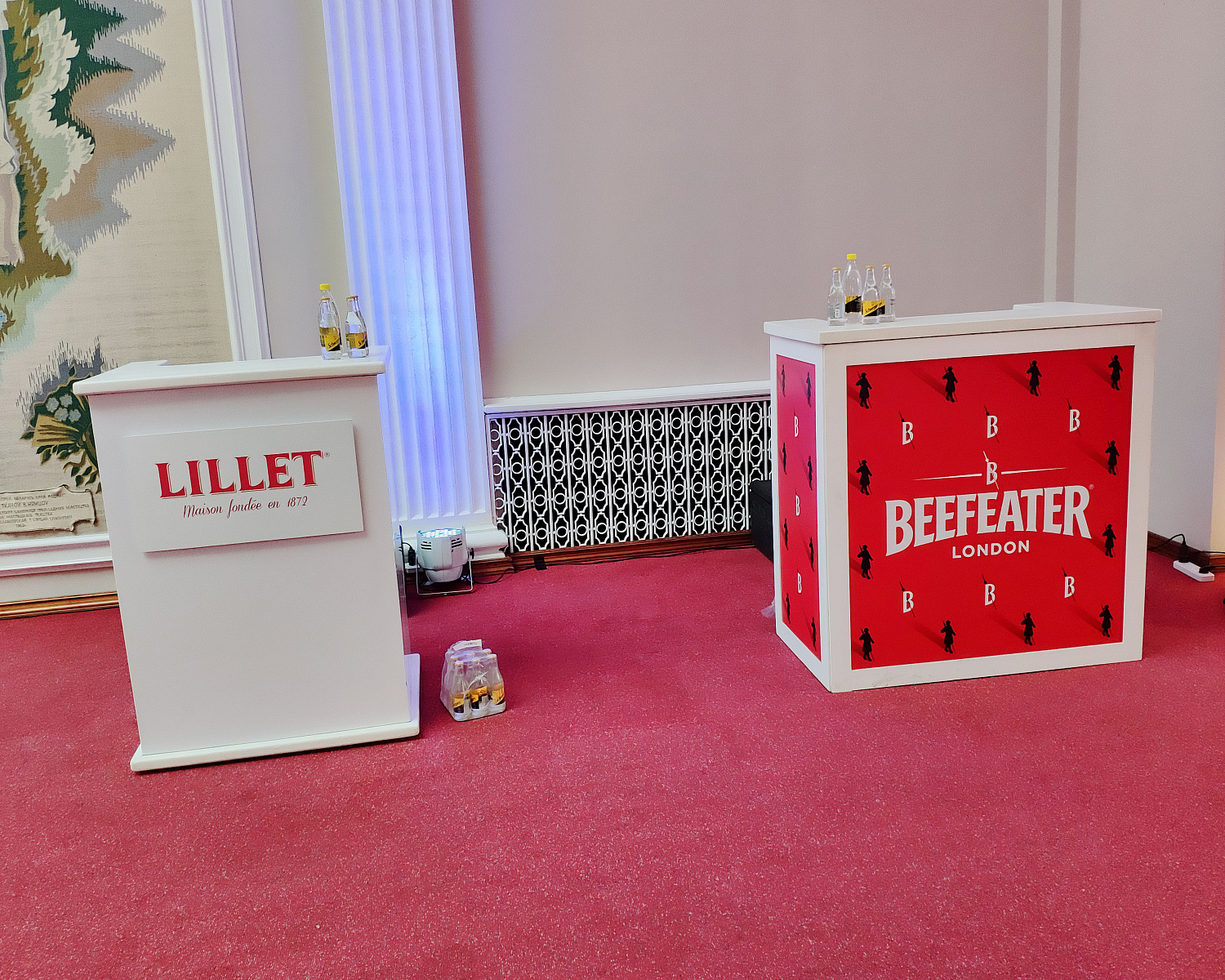 Напольные стойки