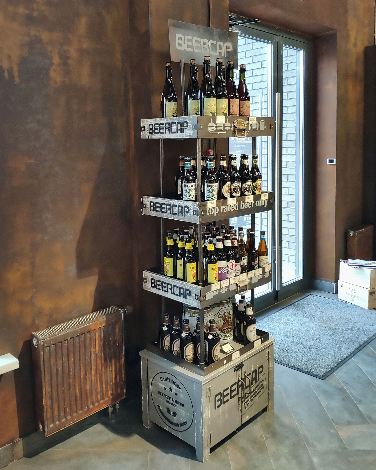 Напольные стойки